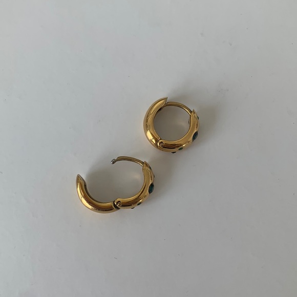 Gold plated stainless steel and green stone hoops huggie hoop earrings - Picture 2 of 5